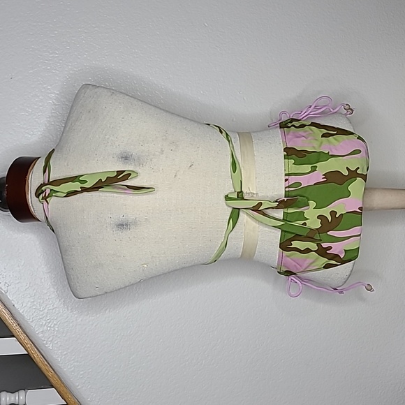 Onepiece Swimsuit Size Small Green Pink Camouflage Print Trendy Travel Beach Fun - Picture 5 of 6